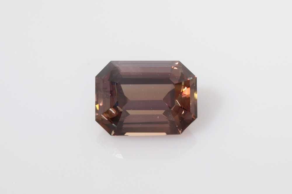 SAPPHIRE FACETED 1.76ct MULTI_COLOR Vivid MULTI_COLOR SI SRILANKA HEATED