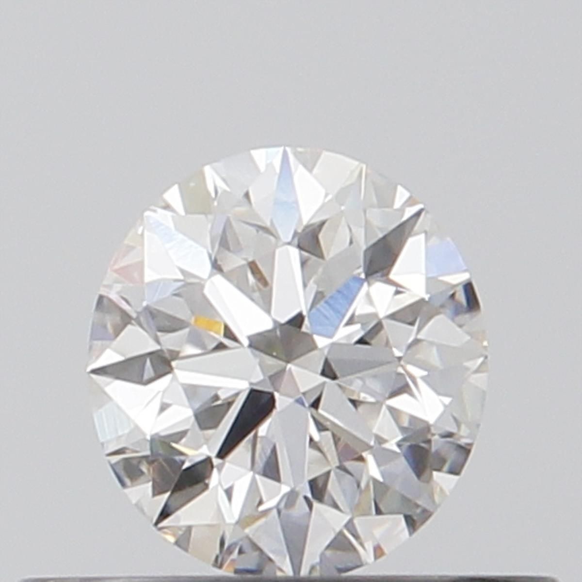 Prírodný diamant okrúhly...