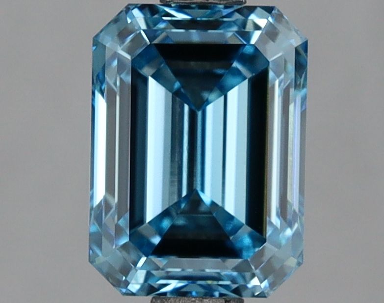 2.06-carat emerald diamond with null color, null cut, and VS1 clarity.
