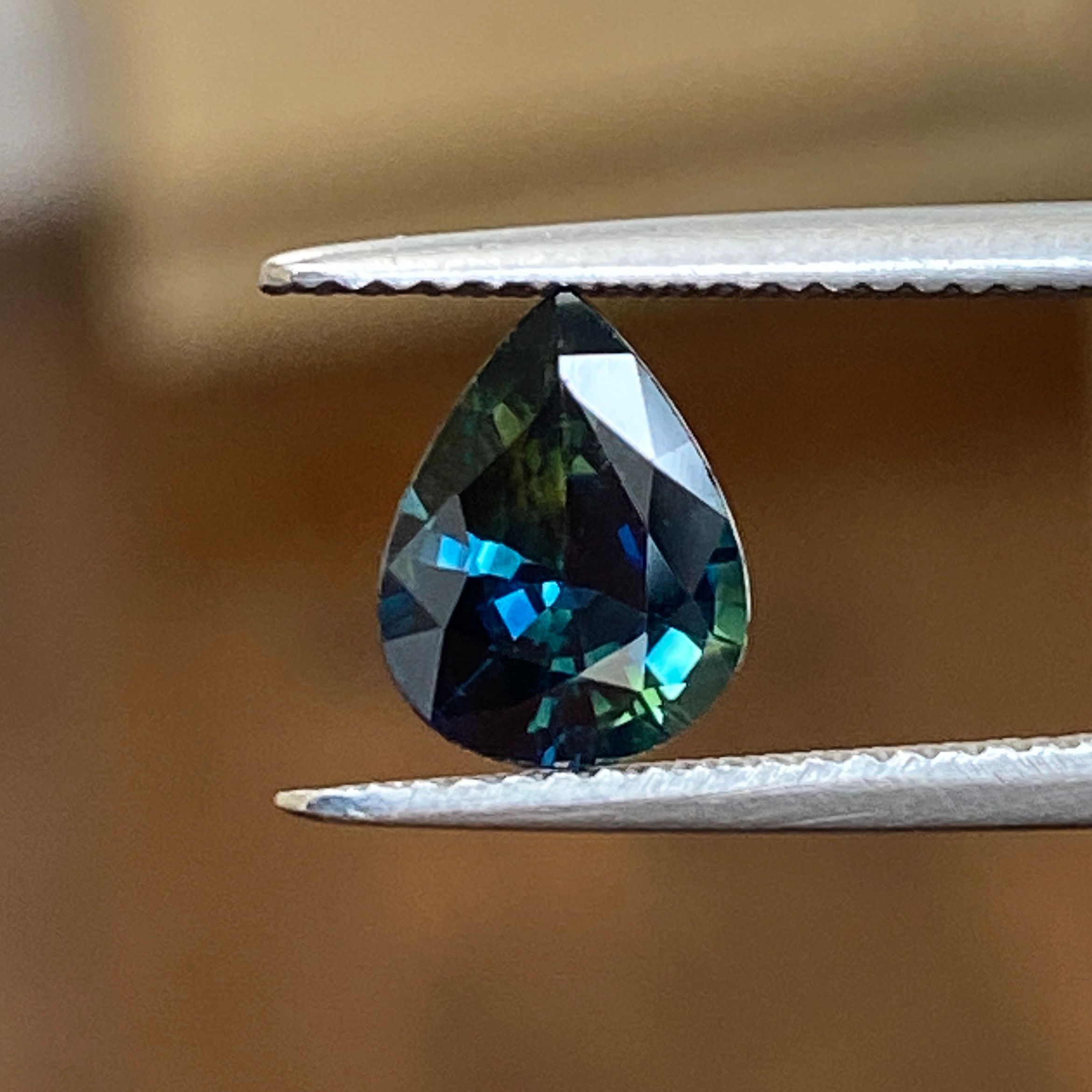 SAPPHIRE FACETED 1.76ct GREEN GREEN EC MADAGASCAR HEATED