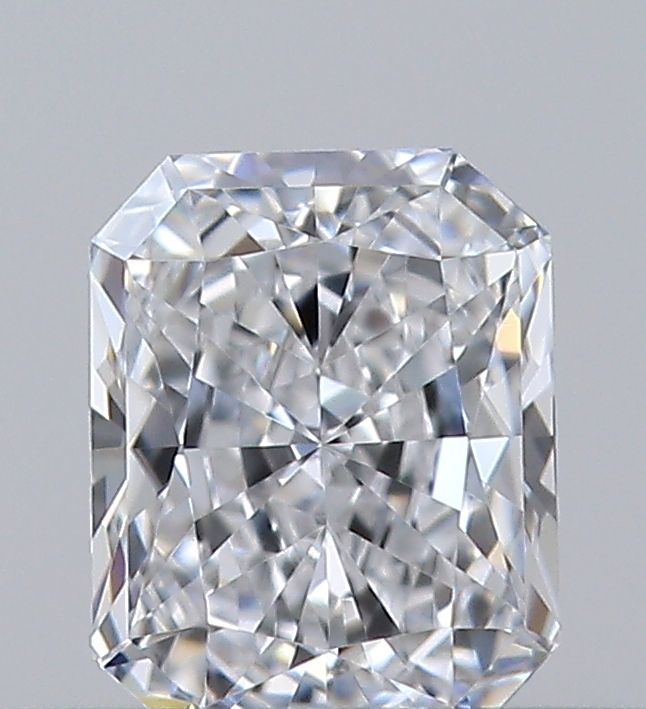 Prírodný diamant radiant,...