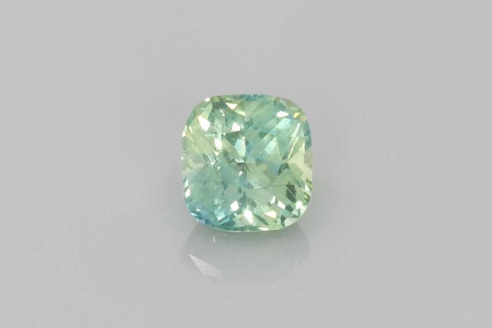 Szafir 1,23 ct, zielony, szlif cushion