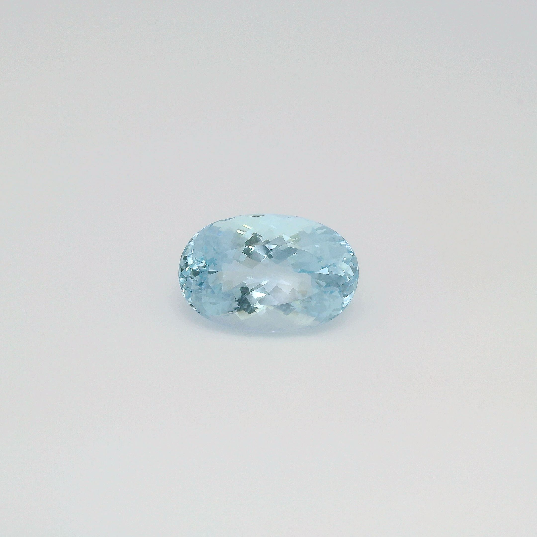 7.68 ct Oval Aquamarine