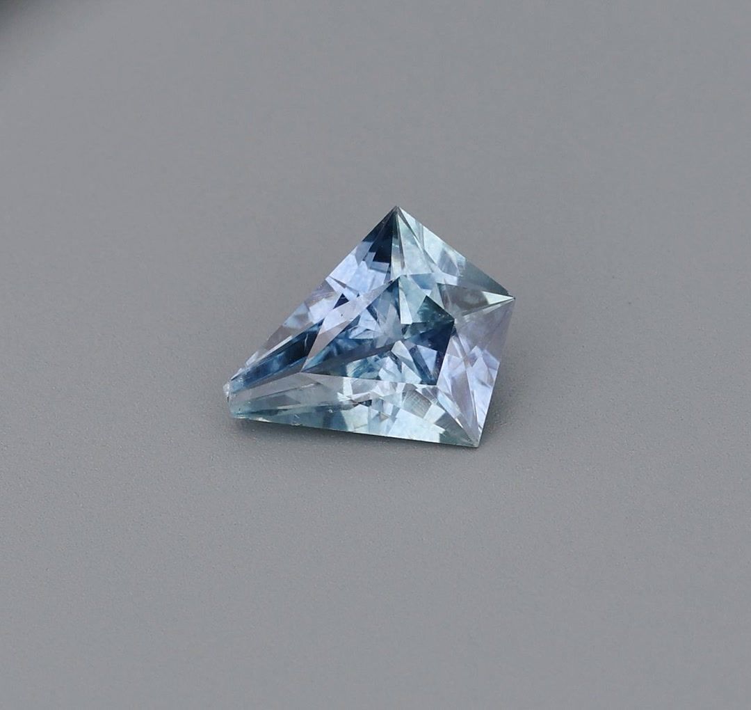SAPPHIRE FACETED 1.0ct BLUE Blue EC UNITEDSTATES HEATED