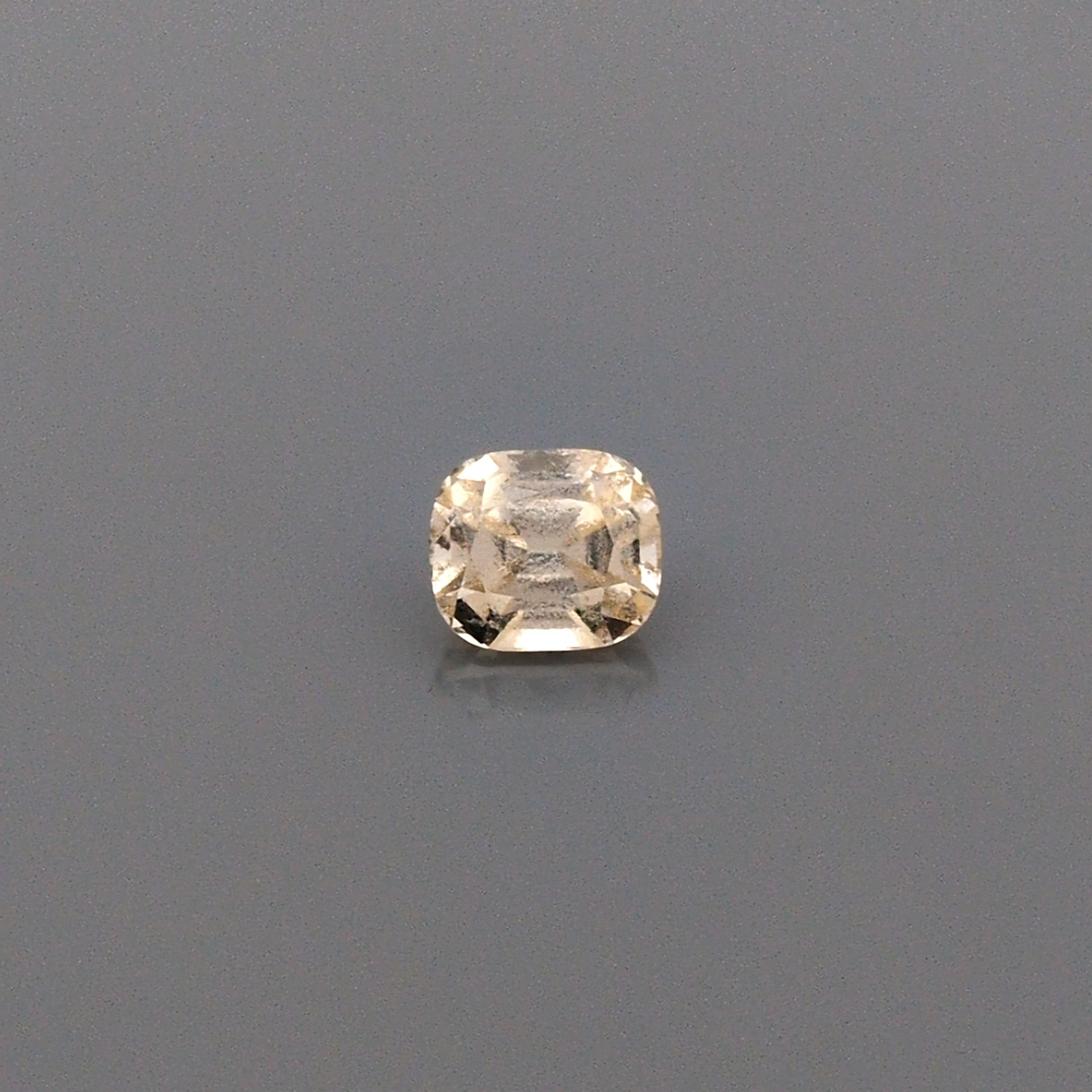 Granat 1,48 ct, żółty, szlif cushion