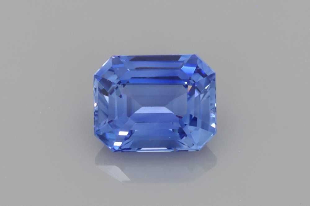 SAPPHIRE FACETED 0.7ct BLUE BLUE SI SRILANKA HEATED
