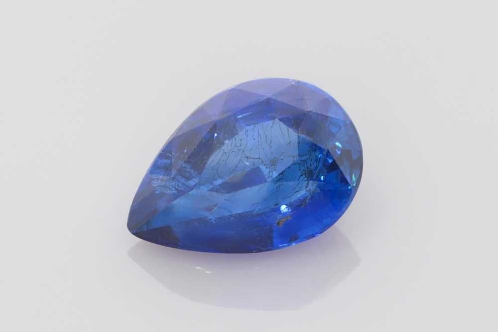 3.53 ct Pear Sapphire