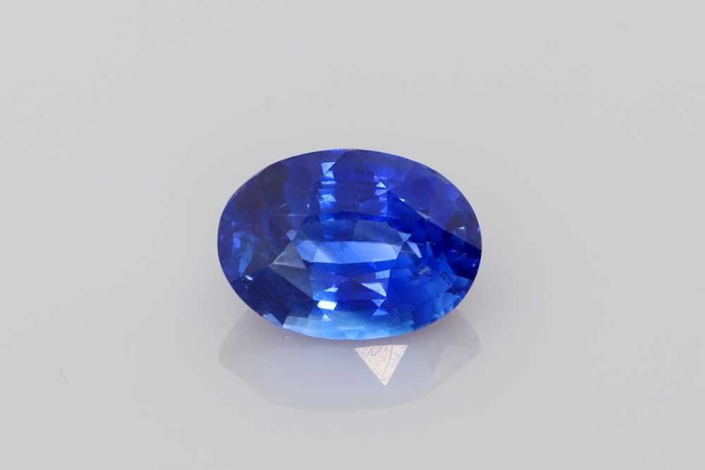 2.35 ct Oval Sapphire