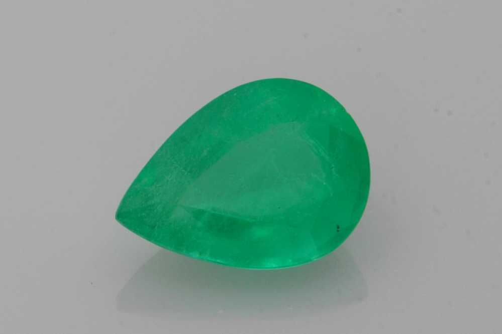 Szmaragd 2,24 ct, zielony, szlif gruszka
