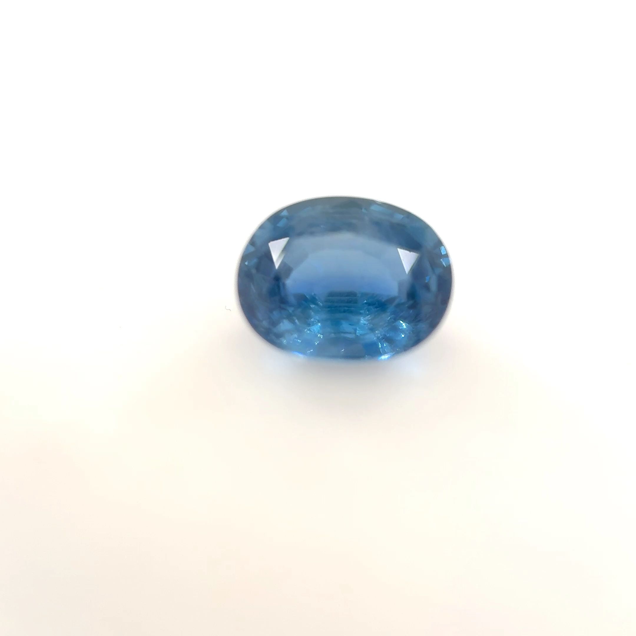Szafir 1,38 ct, niebieski, szlif owalny