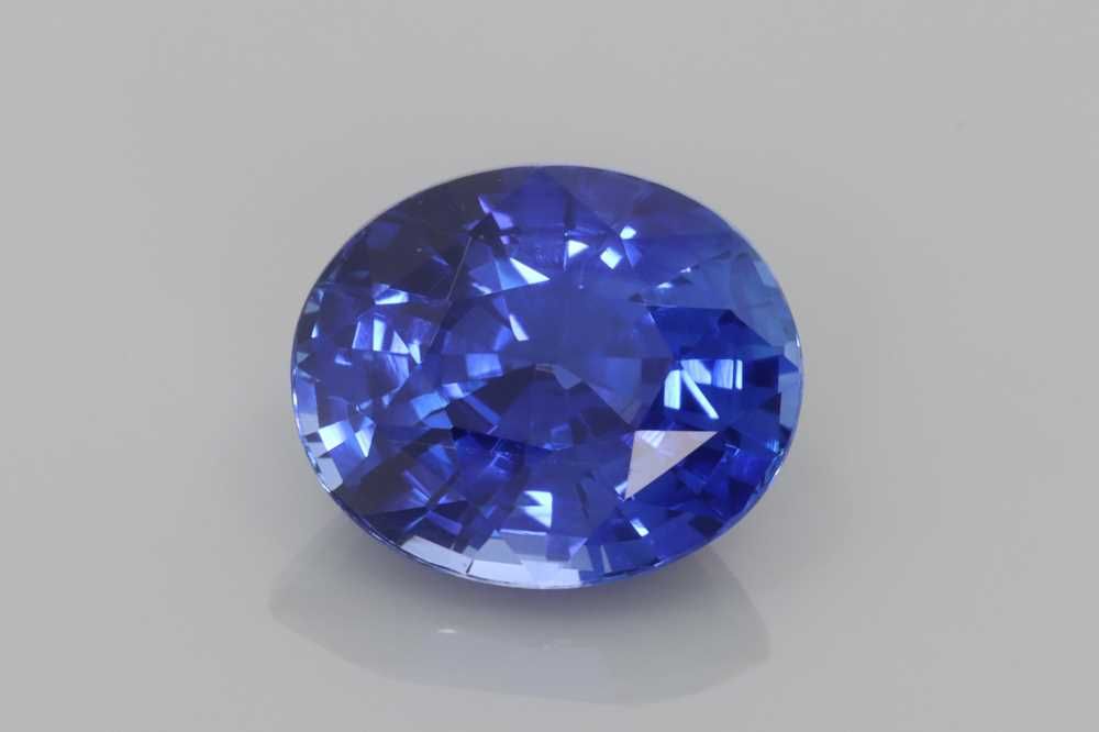 Szafir 3,53 ct, niebieski, szlif owalny