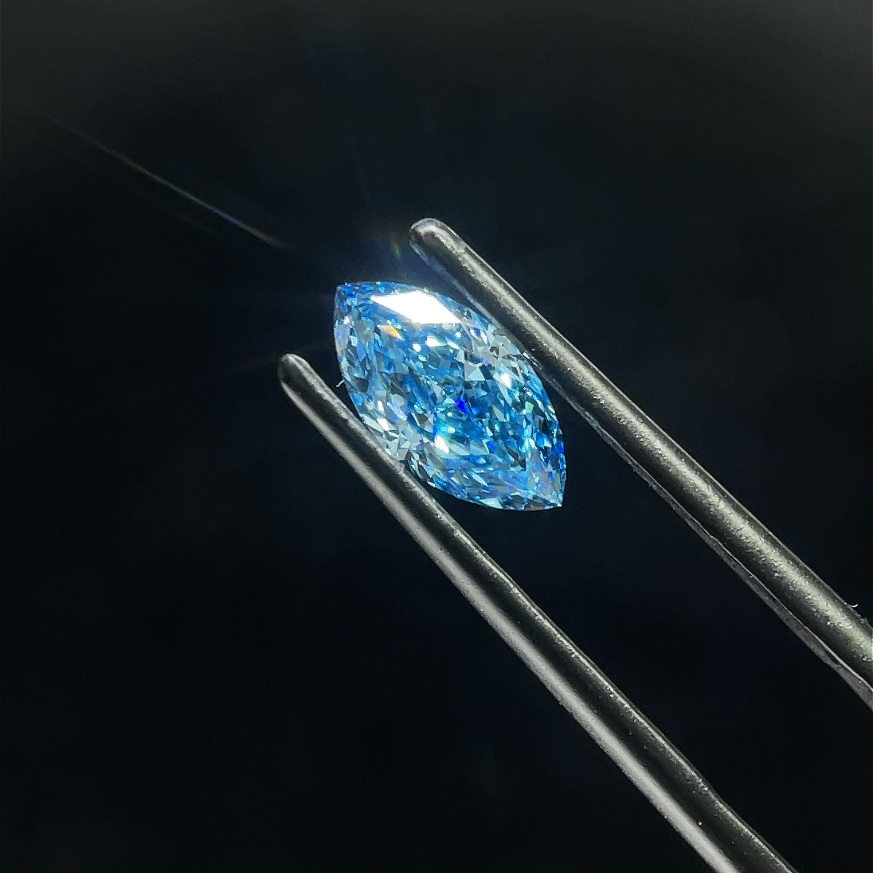 1.02 CT Fancy Vivid Blue MARQUISE