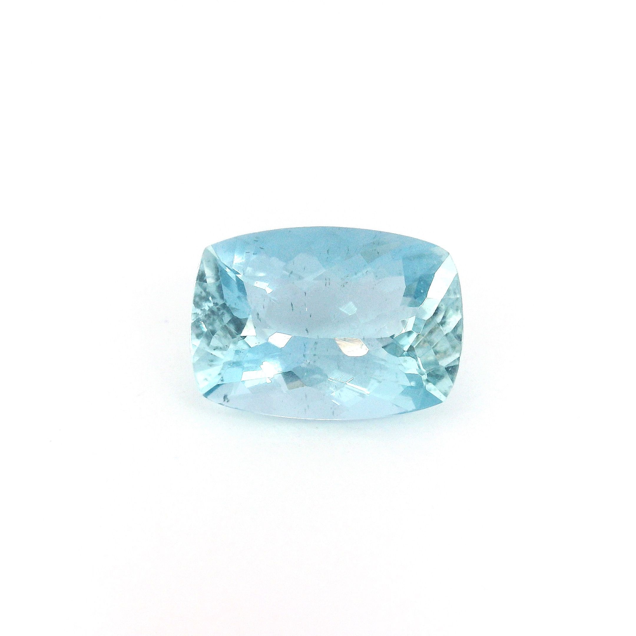 2.3 ct Cushion aquamarine