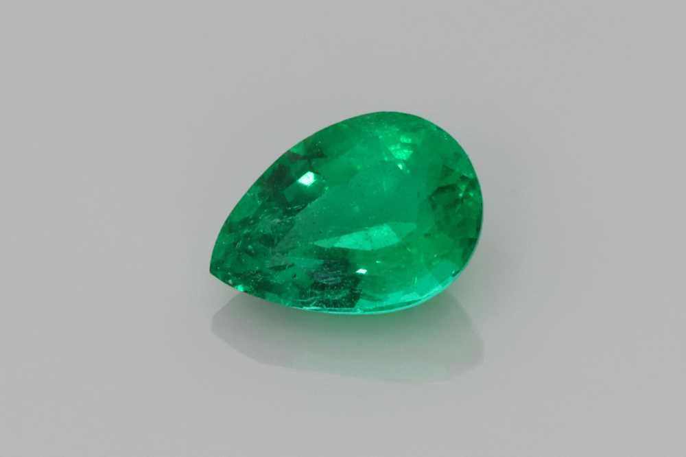 EMERALD Pear 0.63ct GREEN SI FACETED