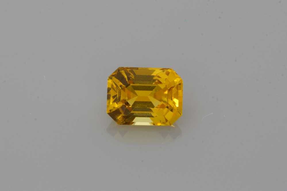 Szafir 1,07 ct, żółty, szlif szmaragdowy