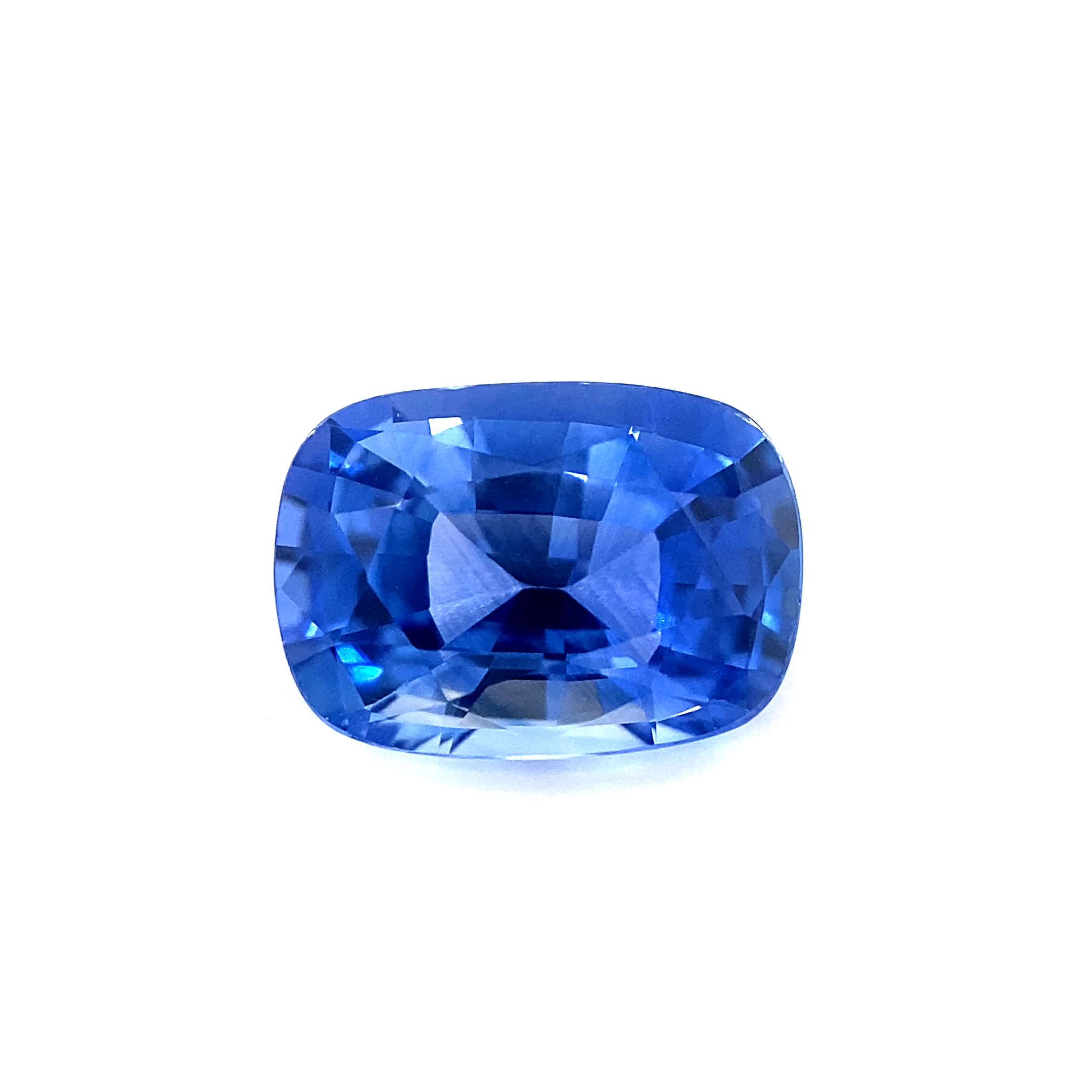 Szafir 3,07 ct, niebieski, szlif cushion