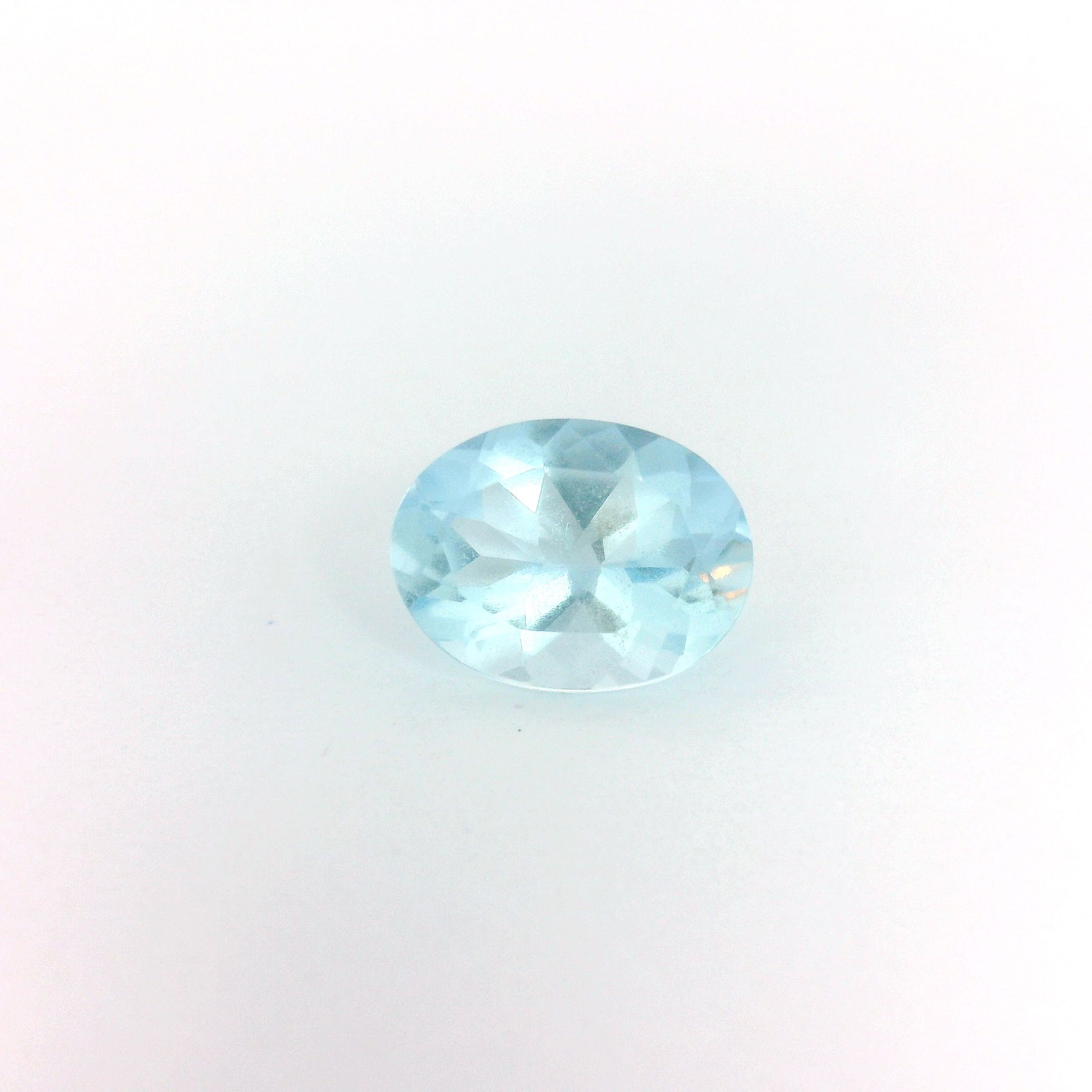 Akwamaryn 1,26 ct, niebieski, szlif owalny