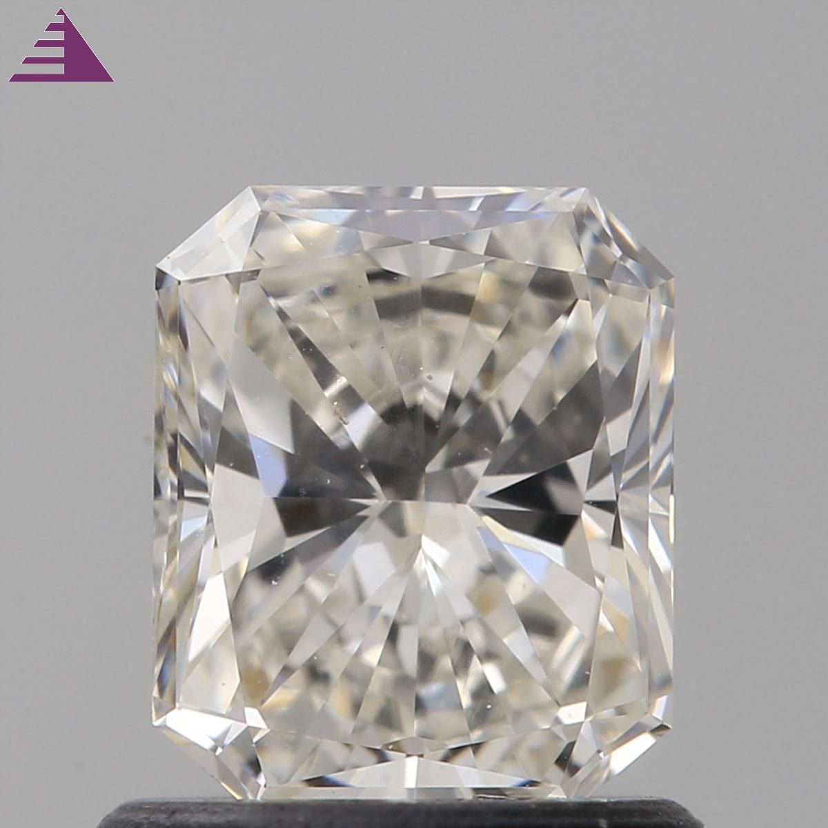 Prírodný diamant radiant,...