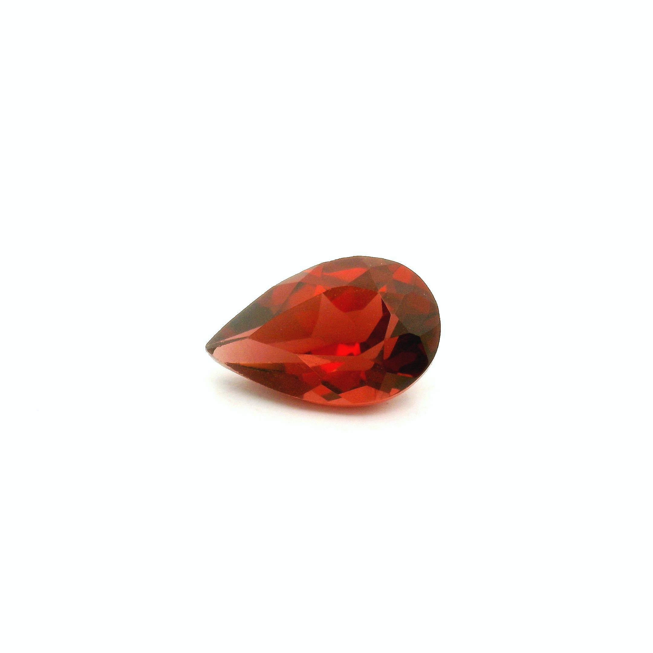 Granat 1,10 ct, czerwony, szlif gruszka