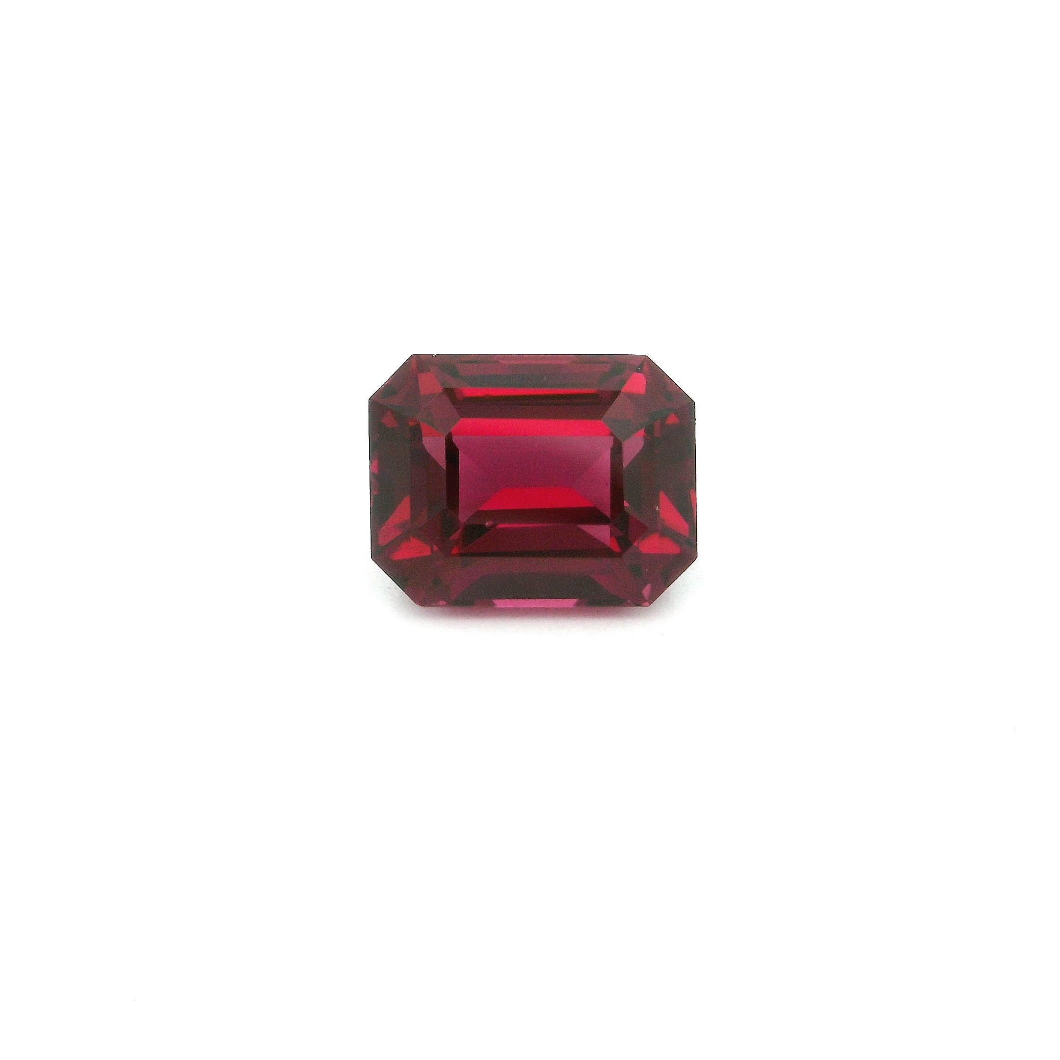 Granat 3,05 ct, purpurowy, szlif ośmiokątny