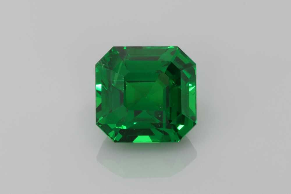 Granat 2,52 ct, zielony, szlif asscher