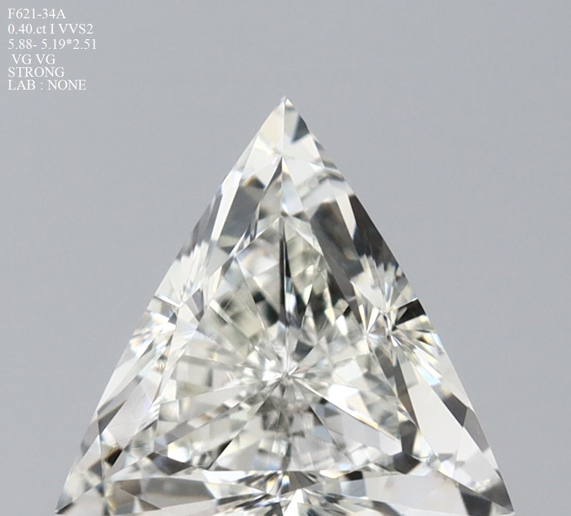 Prírodný diamant triangel,...