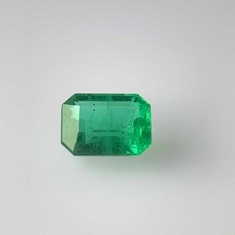 Szmaragd 1,50 ct, zielony, szlif szmaragdowy