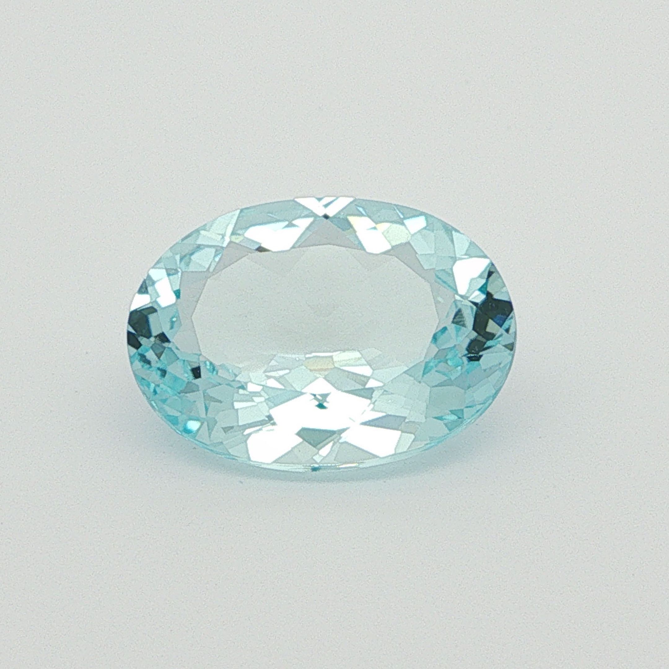 9.62 ct Oval aquamarine