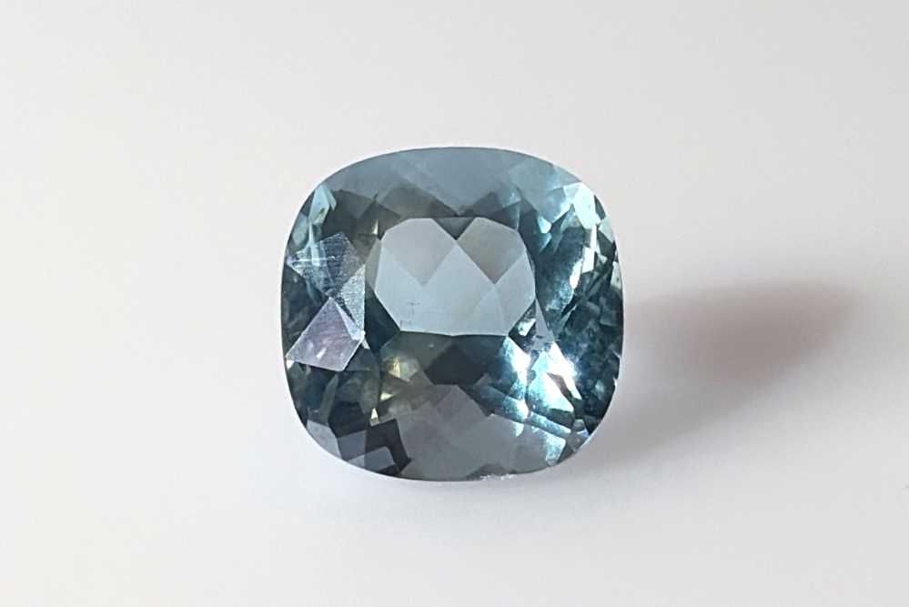 Akwamaryn 4,22 ct, niebieski, szlif cushion