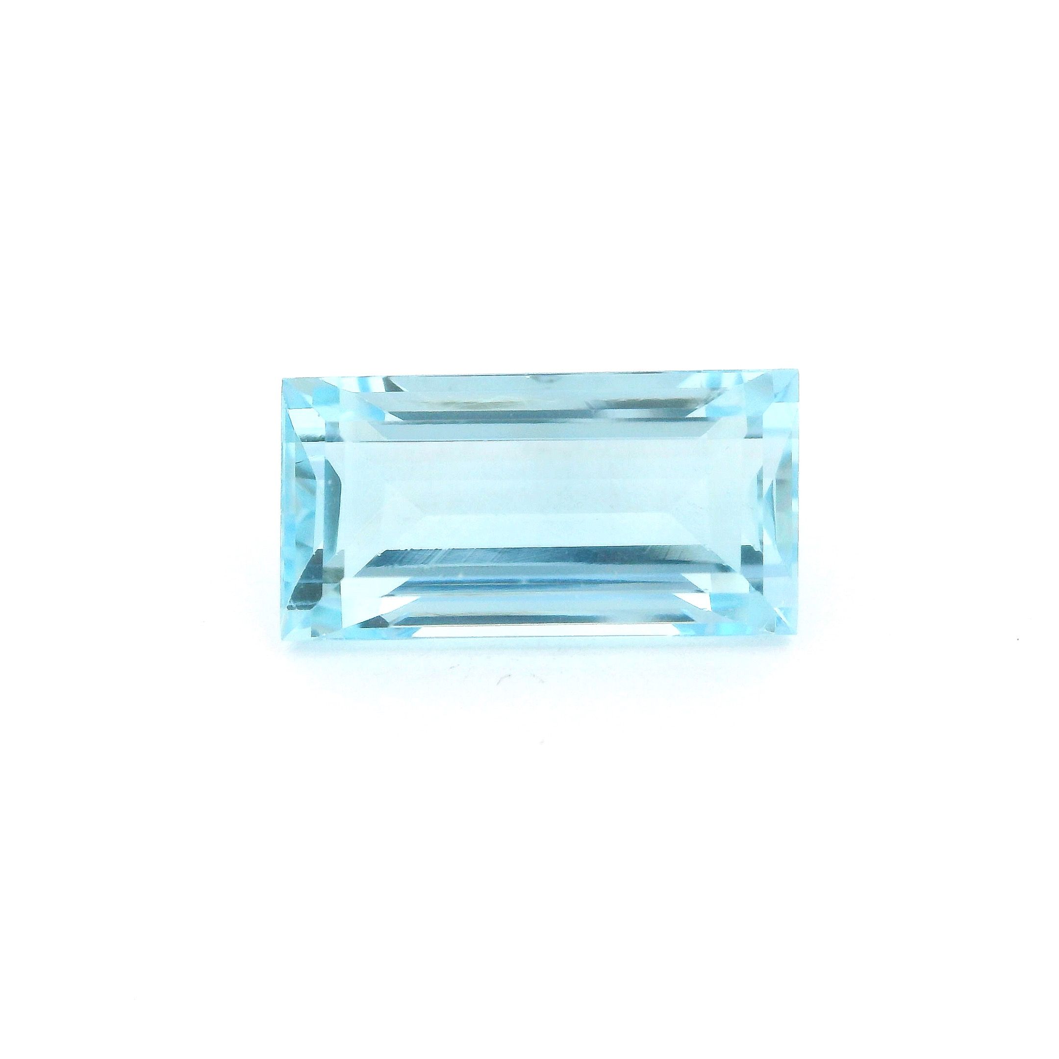 Akwamaryn 3,56 ct, niebieski, szlif prostokątny