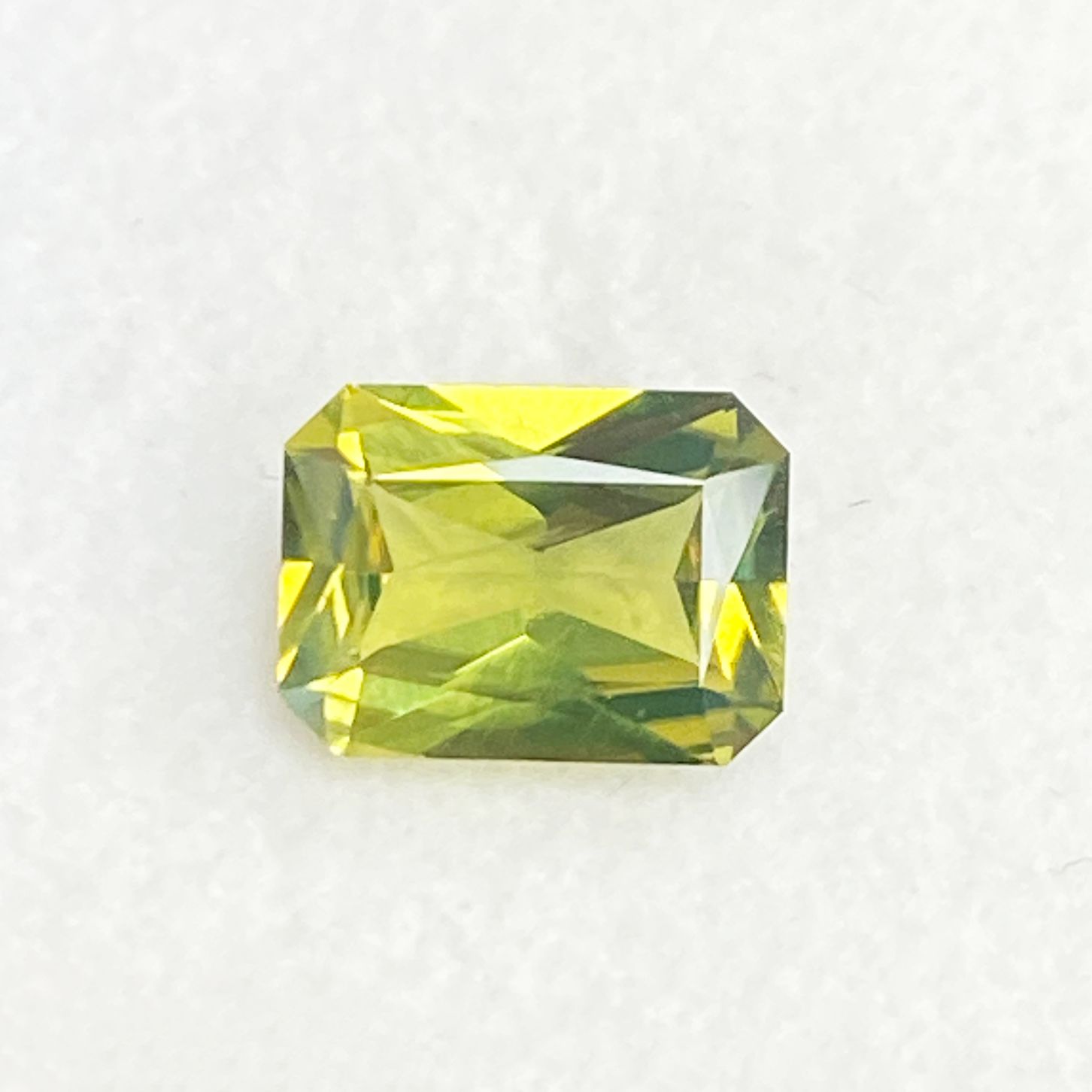 SAPPHIRE FACETED 1.35ct GREEN GREEN EC SRILANKA NONE