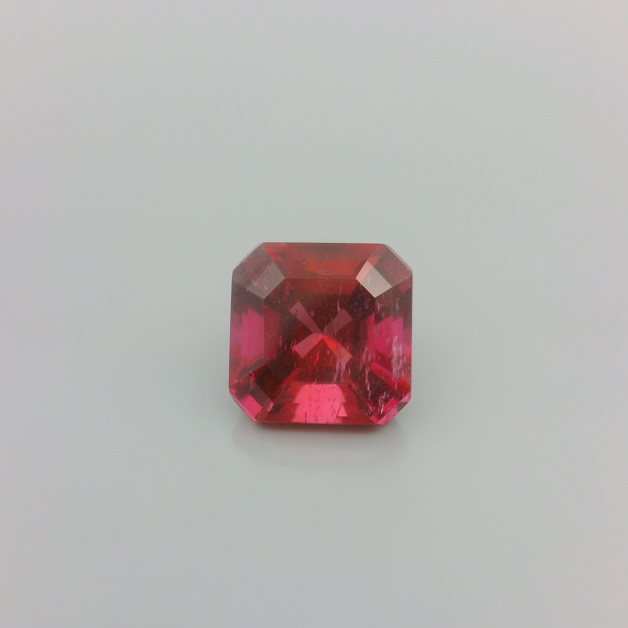 Turmalin 1,83 ct, różowy, szlif ośmiokątny