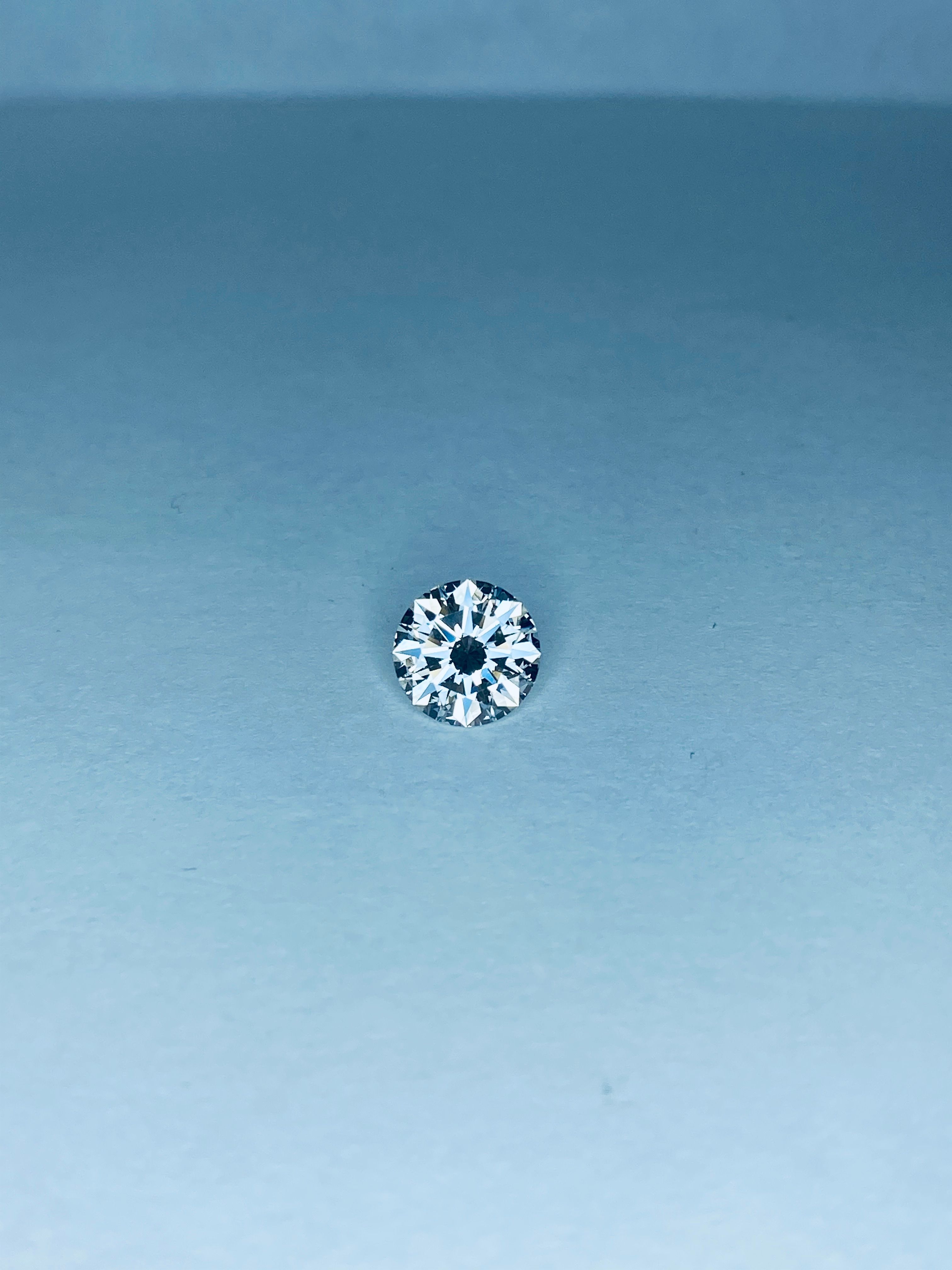 Prírodný diamant okrúhly...