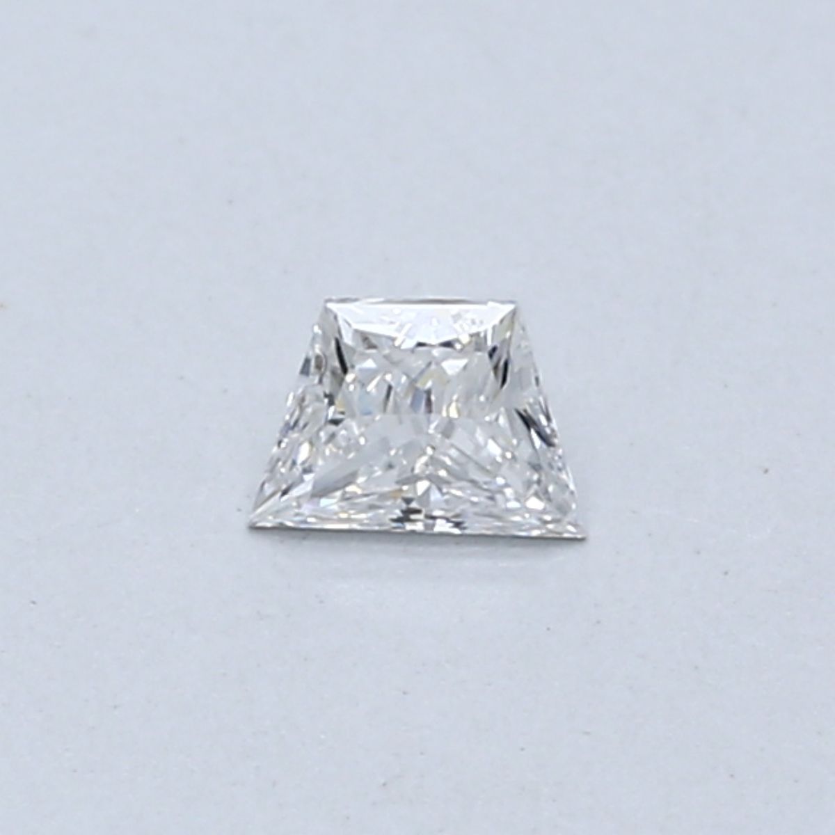 0.18ct TRAPEZOID Diamond