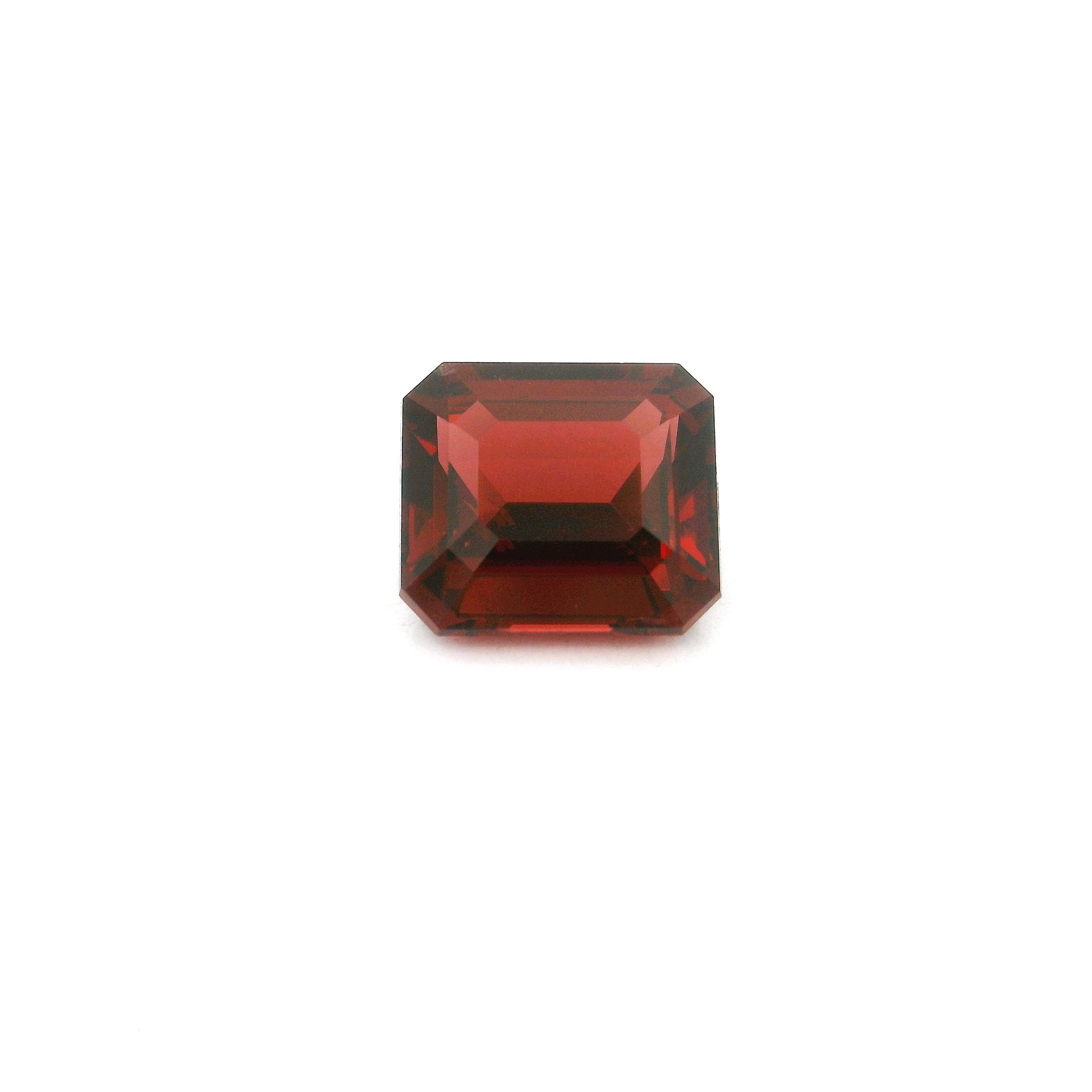 Granat 2,91 ct, czerwony, szlif ośmiokątny