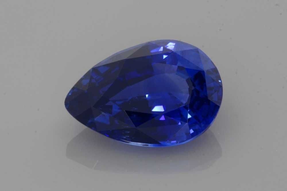 SAPPHIRE FACETED 5.53ct BLUE Vivid BLUE SI SRILANKA HEATED