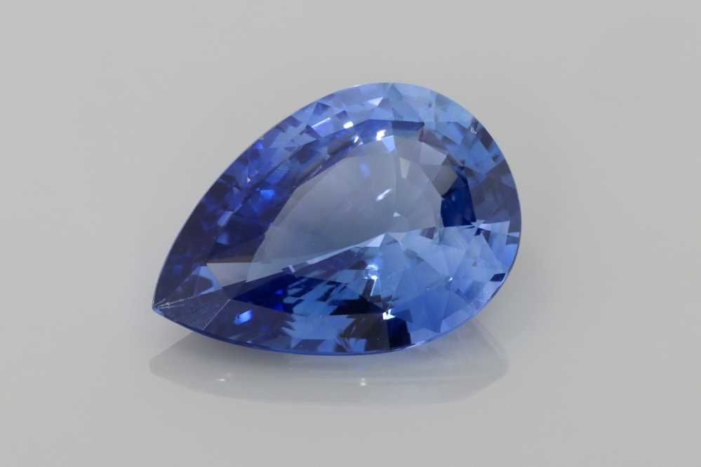 SAPPHIRE FACETED 6.89ct BLUE BLUE SI SRILANKA HEATED