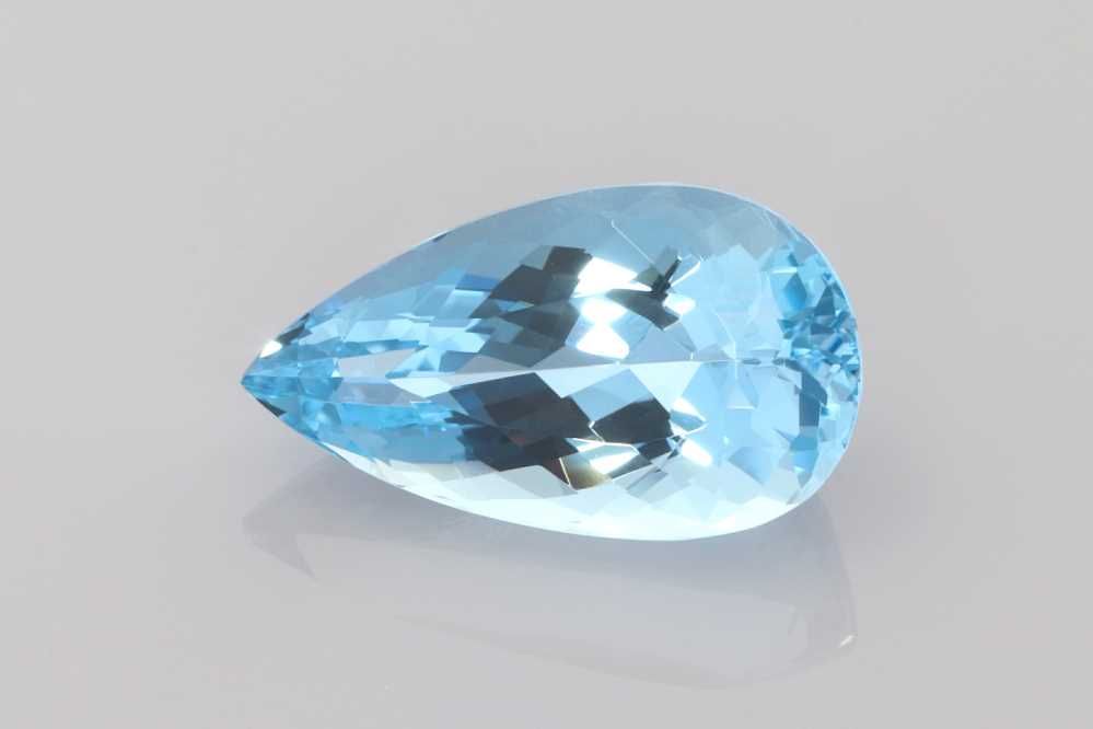 Akwamaryn 7,46 ct, niebieski, szlif gruszka