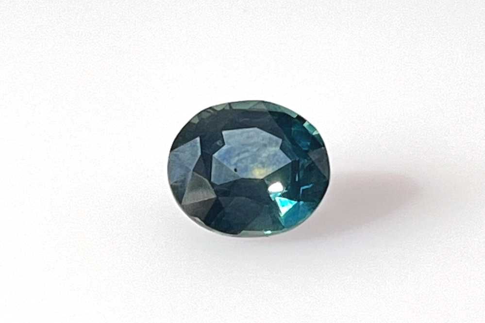 3.07 ct Oval Sapphire