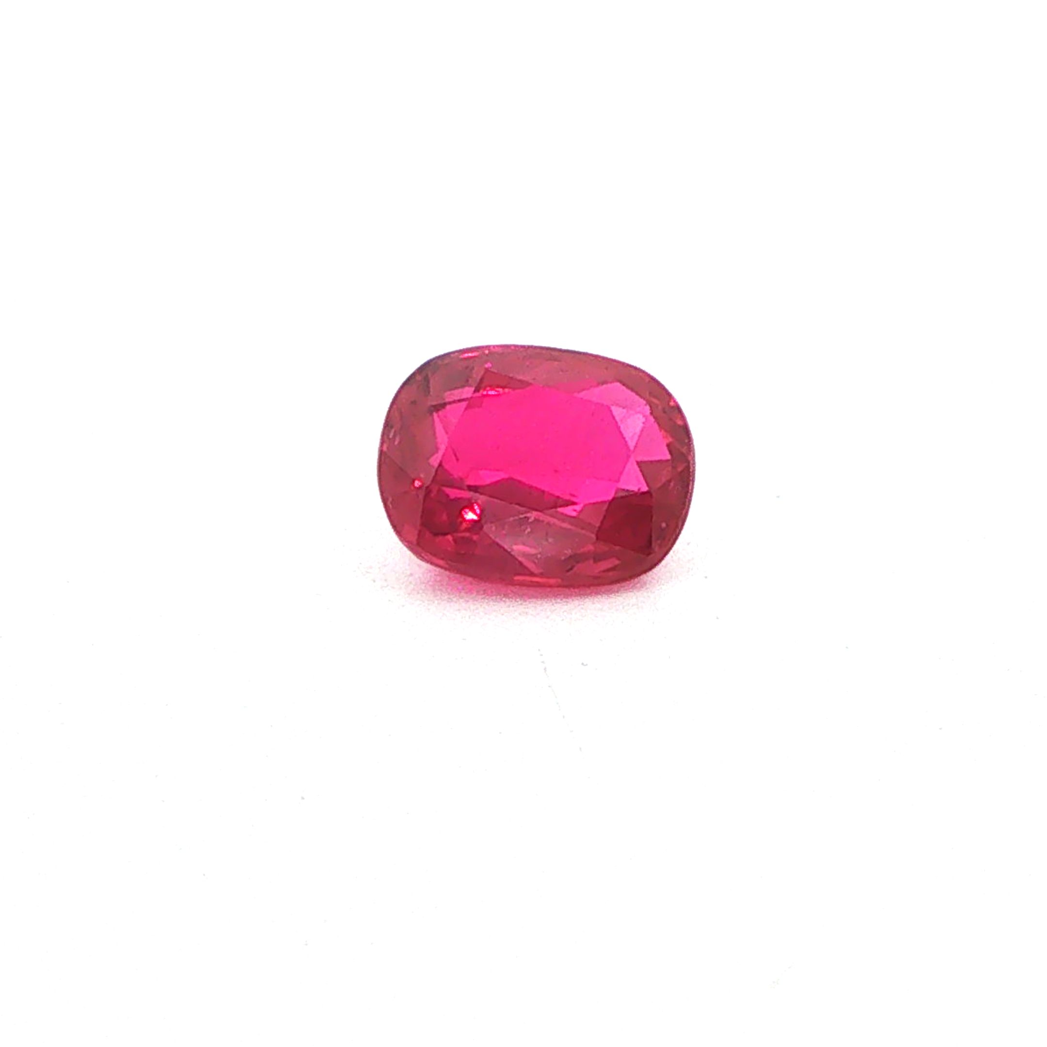 Rubin 1,85 ct, czerwony, szlif cushion