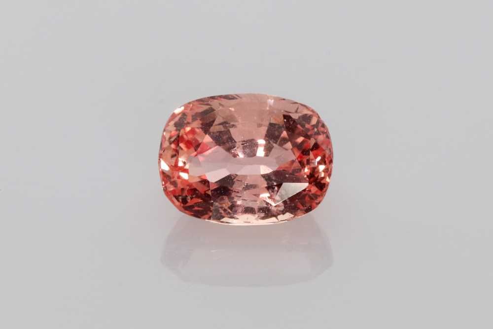 SAPPHIRE FACETED 2.27ct MULTI_COLOR Vivid MULTI_COLOR SI MADAGASCAR HEATED