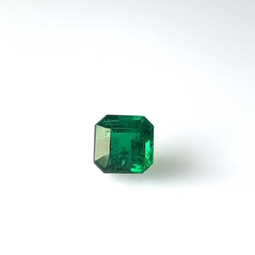 Szmaragd 1,54 ct, zielony, szlif asscher