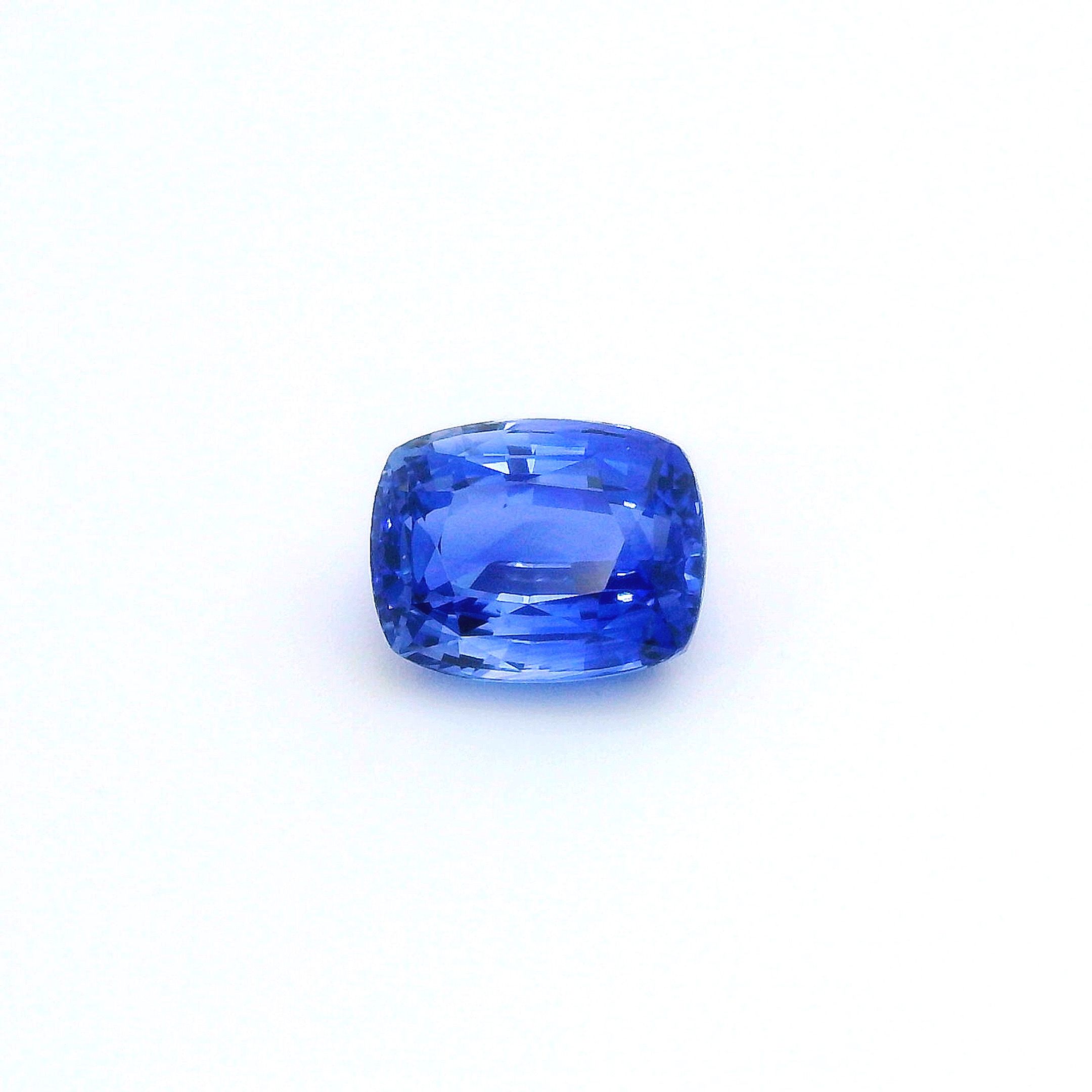 Szafir 2,25 ct, niebieski, szlif cushion