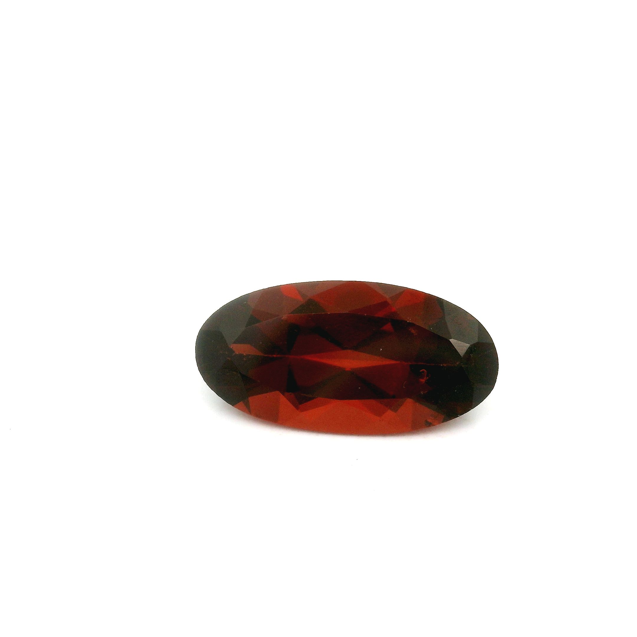 Granat 2,47 ct, czerwony, szlif owalny