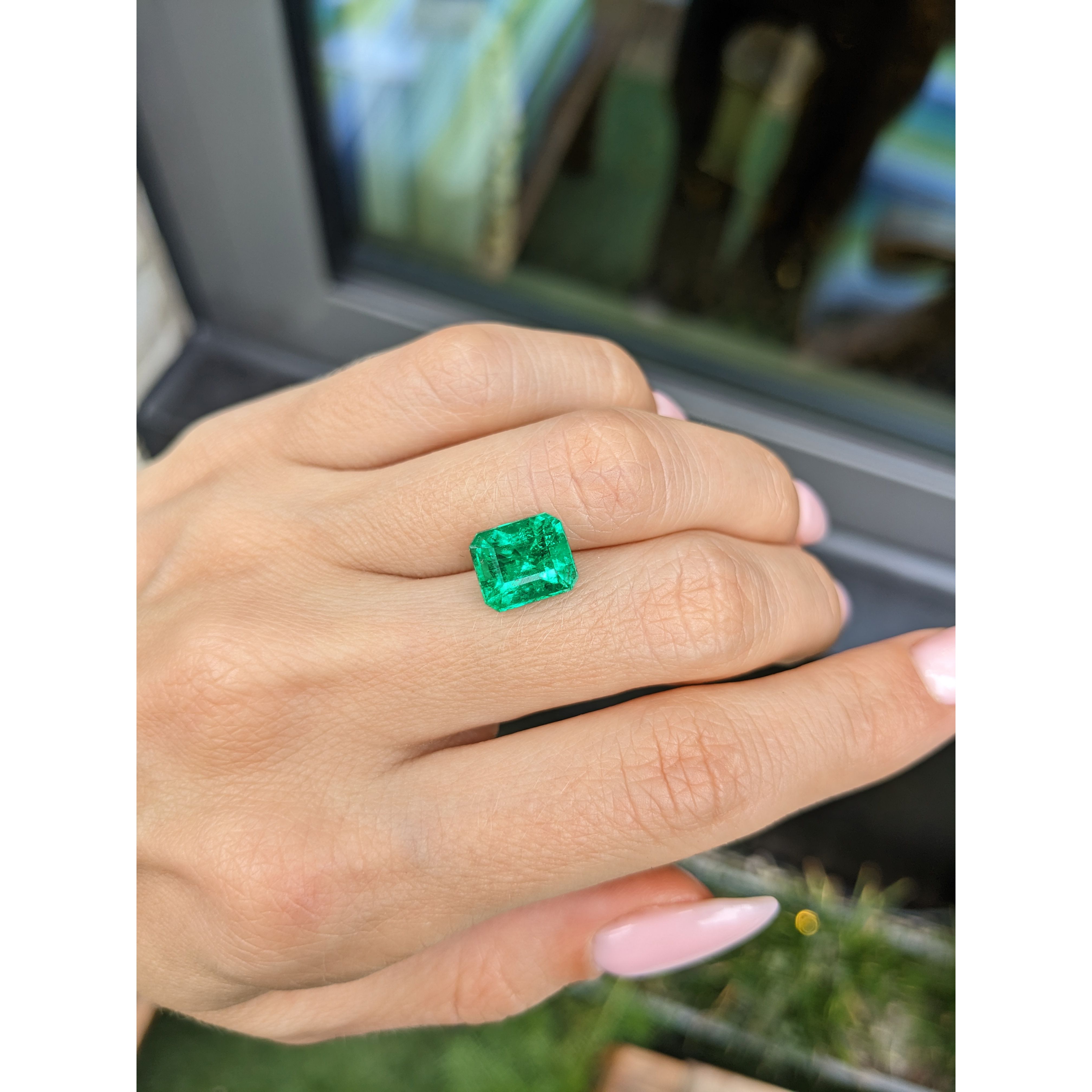 3.64 ct Emerald