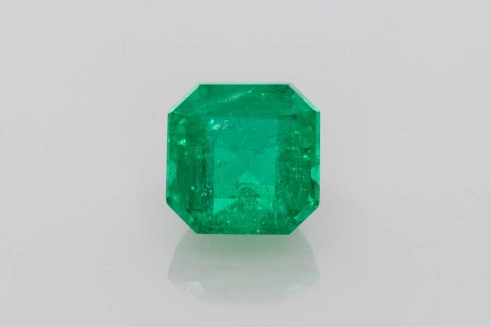 Szmaragd 1,74 ct, zielony, szlif asscher