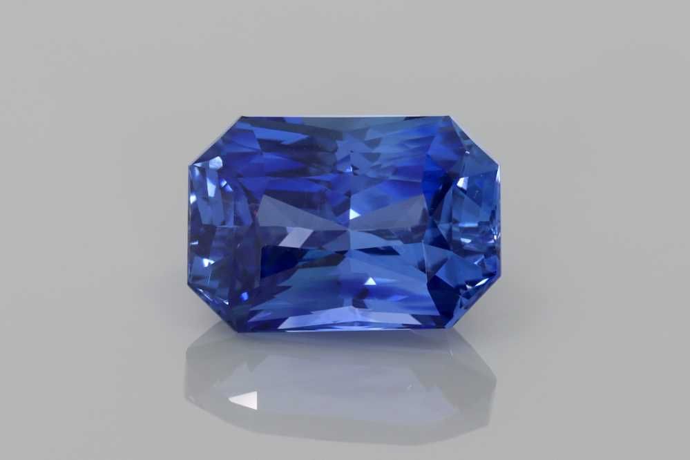 6.35 ct Emerald Sapphire
