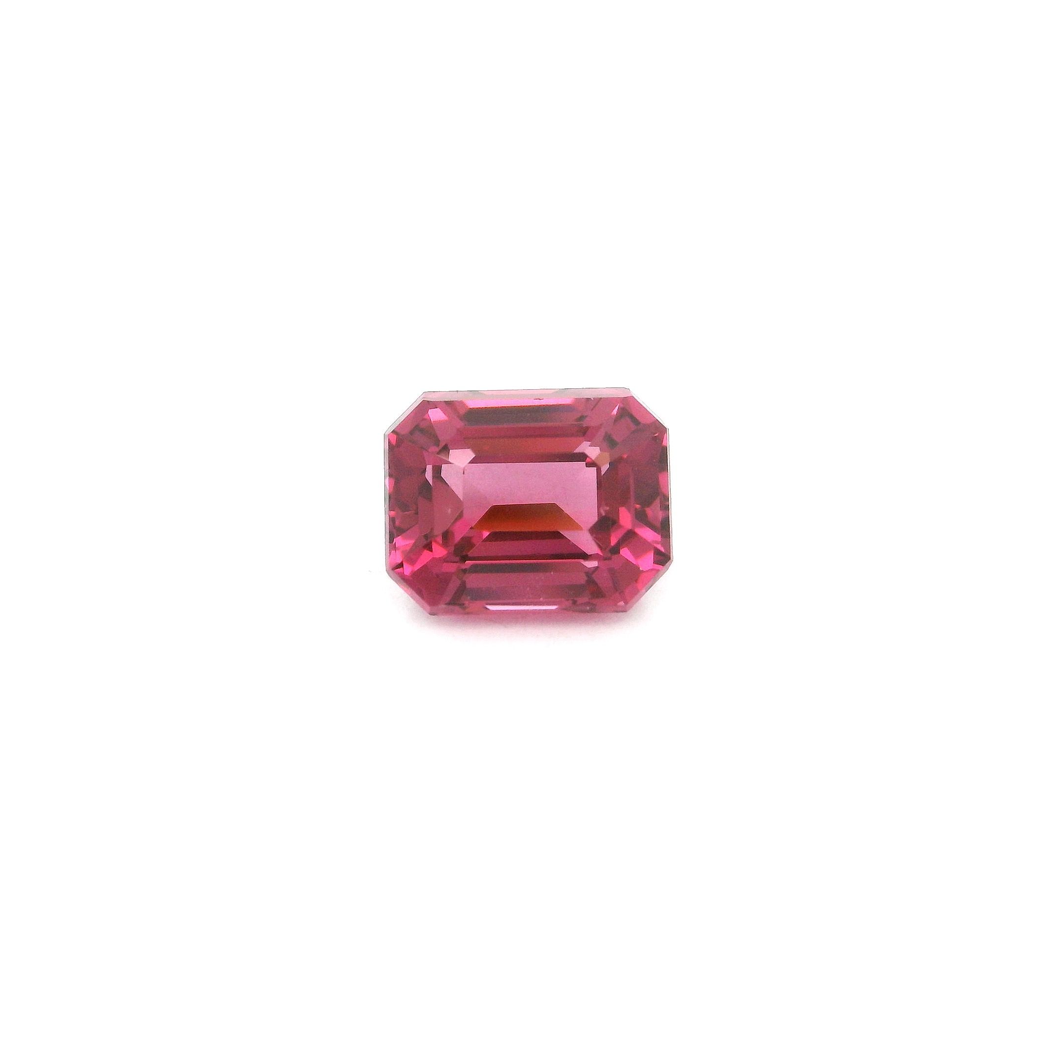 Granat 2,17 ct, różowy, szlif ośmiokątny