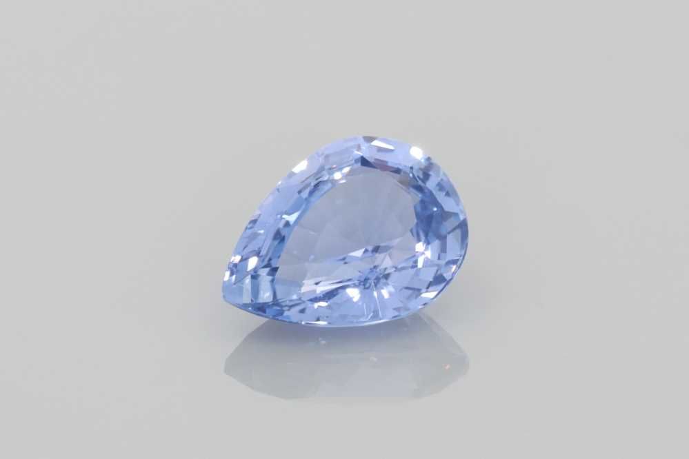 SAPPHIRE FACETED 1.92ct BLUE Very Light BLUE SI SRILANKA HEATED