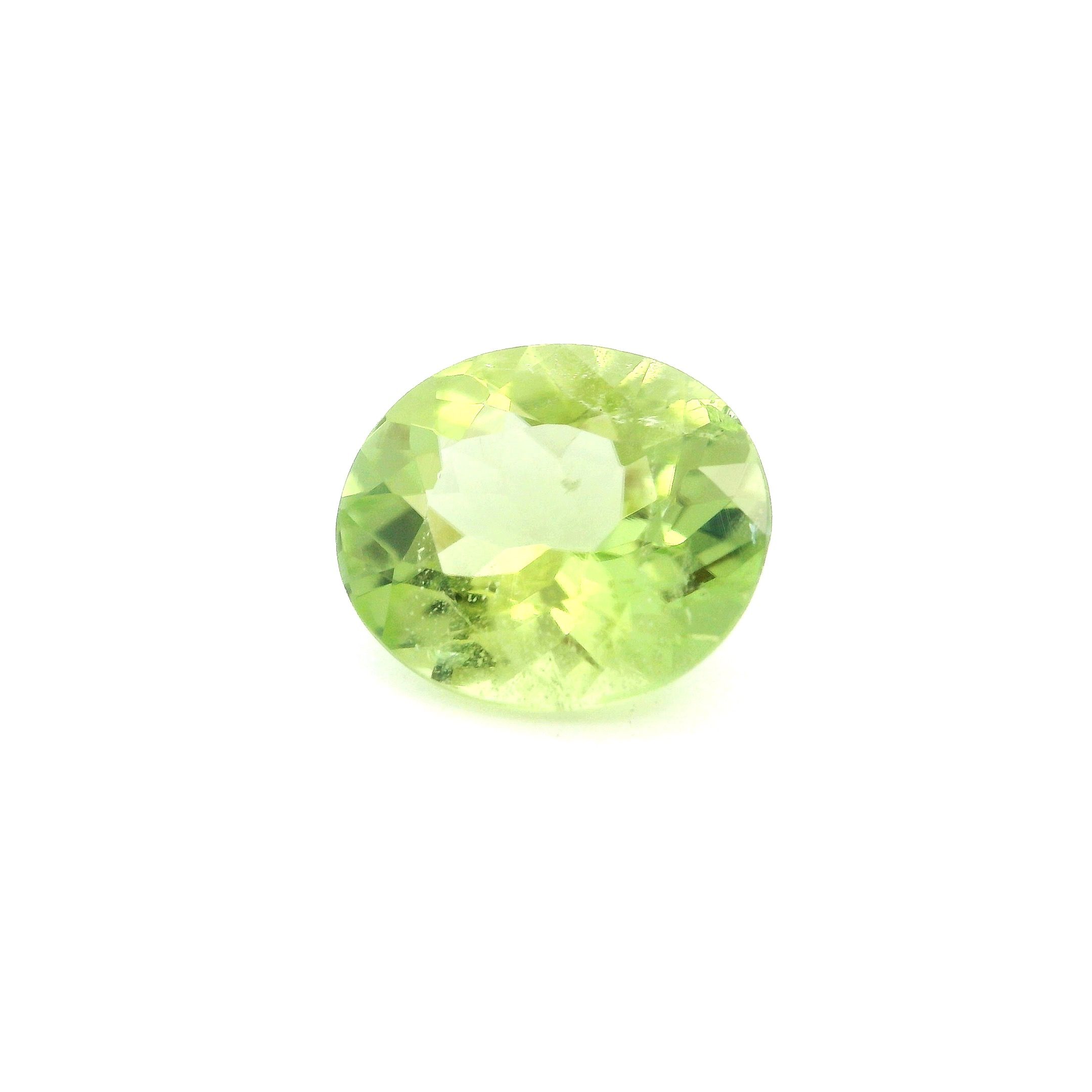 Perydot 2,12 ct, zielony, szlif owalny